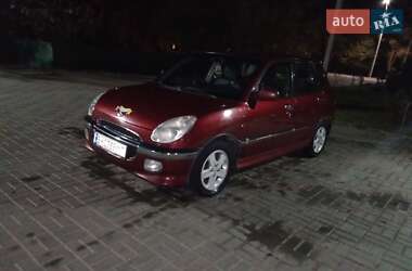 Внедорожник / Кроссовер Daihatsu Sirion 2001 в Одессе