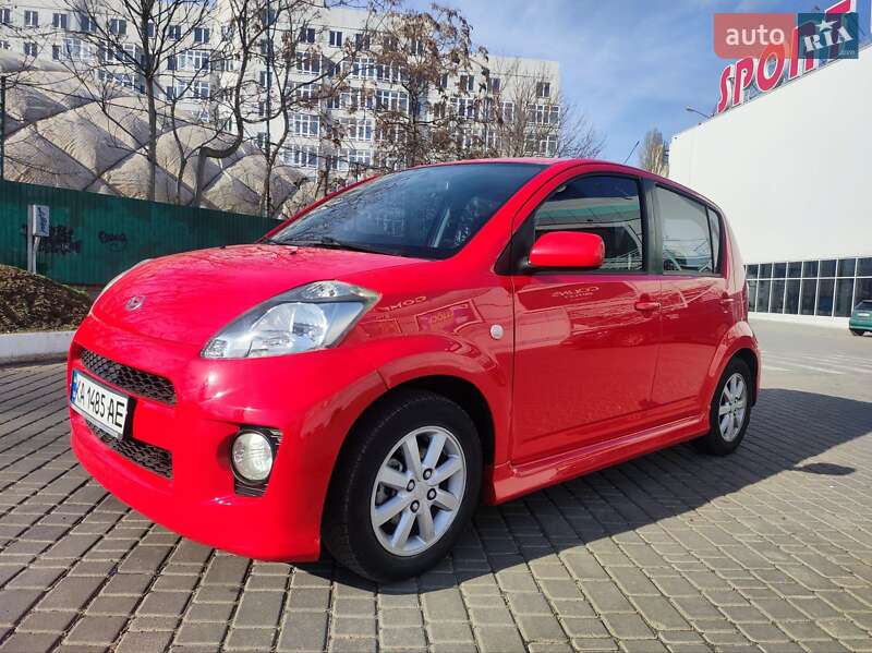 Хэтчбек Daihatsu Sirion 2007 в Одессе