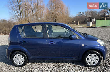 Хэтчбек Daihatsu Sirion 2006 в Киеве