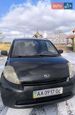 Хэтчбек Daihatsu Sirion 2007 в 