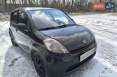 Хэтчбек Daihatsu Sirion 2007 в 