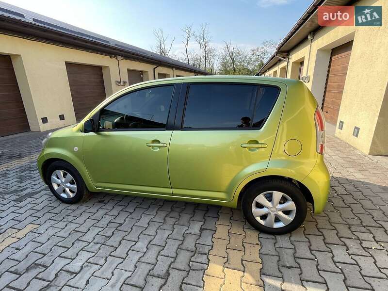 Хетчбек Daihatsu Sirion 2008 в Ізмаїлі