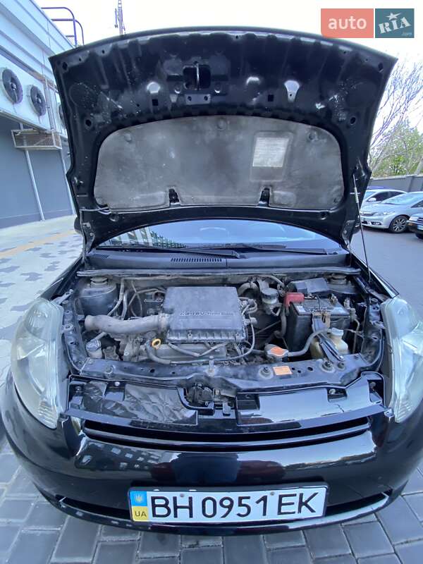 Хэтчбек Daihatsu Sirion 2008 в Одессе