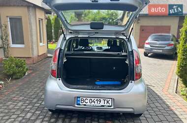 Хэтчбек Daihatsu Sirion 2006 в 