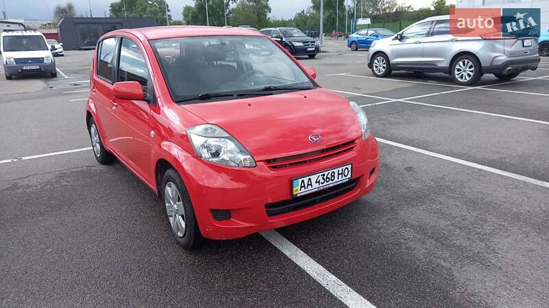 Хэтчбек Daihatsu Sirion 2008 в Киеве