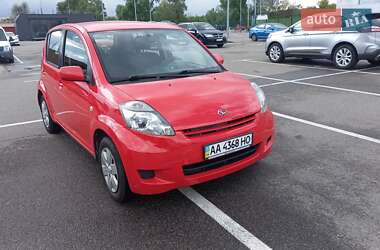 Хэтчбек Daihatsu Sirion 2008 в 