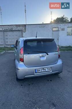 Хэтчбек Daihatsu Sirion 2006 в 
