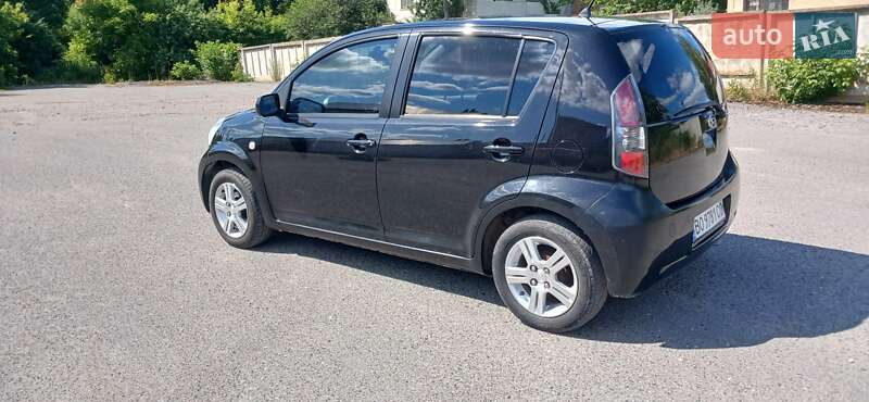Хетчбек Daihatsu Sirion 2009 в Тернополі