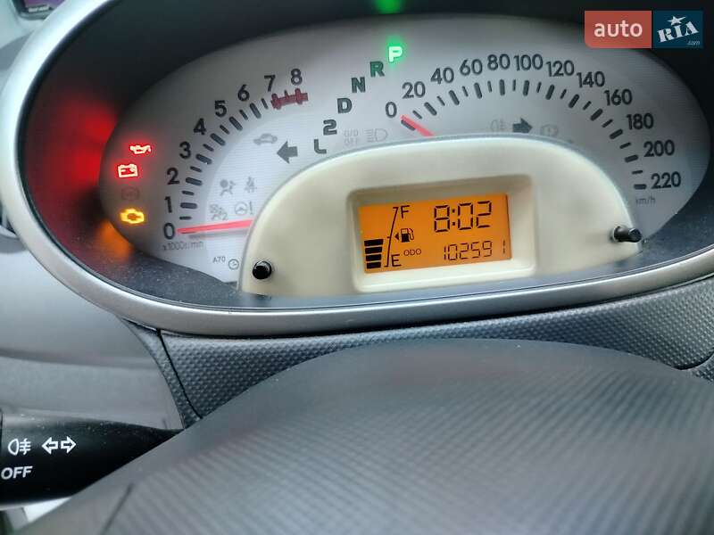 Хэтчбек Daihatsu Sirion 2008 в Одессе