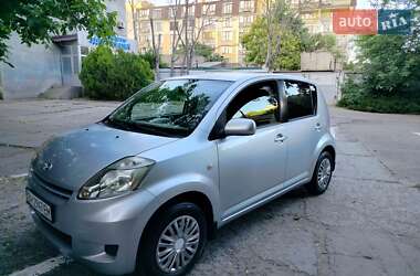 Хэтчбек Daihatsu Sirion 2008 в 
