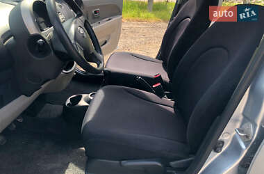 Хэтчбек Daihatsu Sirion 2006 в 