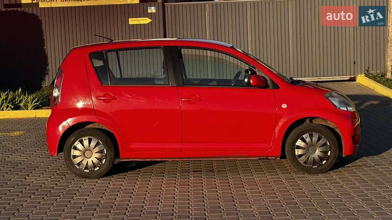 Седан Daihatsu Sirion 2009 в Полтаве