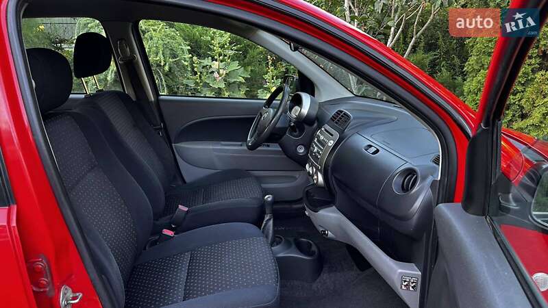 Седан Daihatsu Sirion 2009 в Полтаве