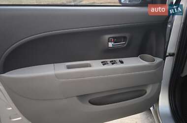 Хетчбек Daihatsu Sirion 2009 в 