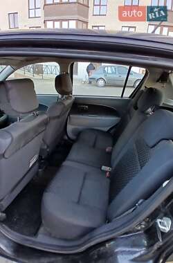 Хэтчбек Daihatsu Sirion 2009 в 