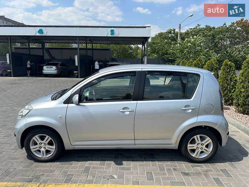 Хэтчбек Daihatsu Sirion 2008 в Запорожье