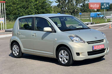 Хэтчбек Daihatsu Sirion 2007 в 