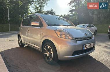 Хэтчбек Daihatsu Sirion 2006 в 