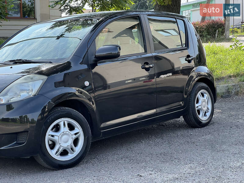 Хэтчбек Daihatsu Sirion 2007 в Львове