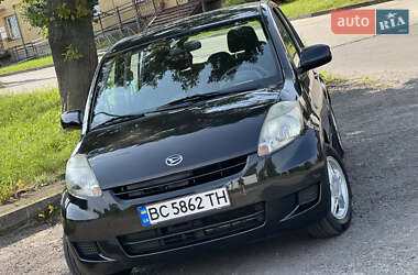 Хэтчбек Daihatsu Sirion 2007 в 