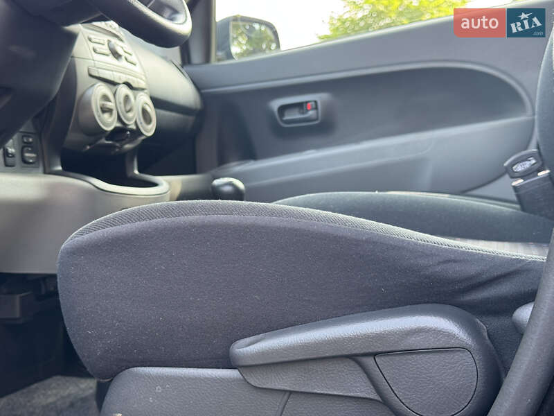 Хэтчбек Daihatsu Sirion 2007 в Львове