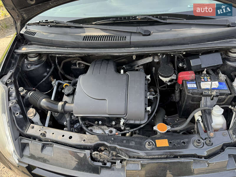 Хэтчбек Daihatsu Sirion 2007 в Львове