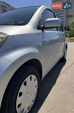Хэтчбек Daihatsu Sirion 2007 в 