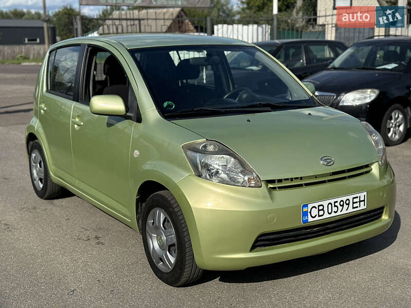 Хетчбек Daihatsu Sirion 2005 в Чернігові