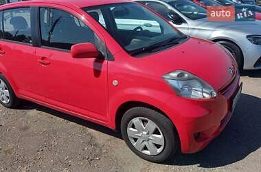 Хэтчбек Daihatsu Sirion 2008 в 