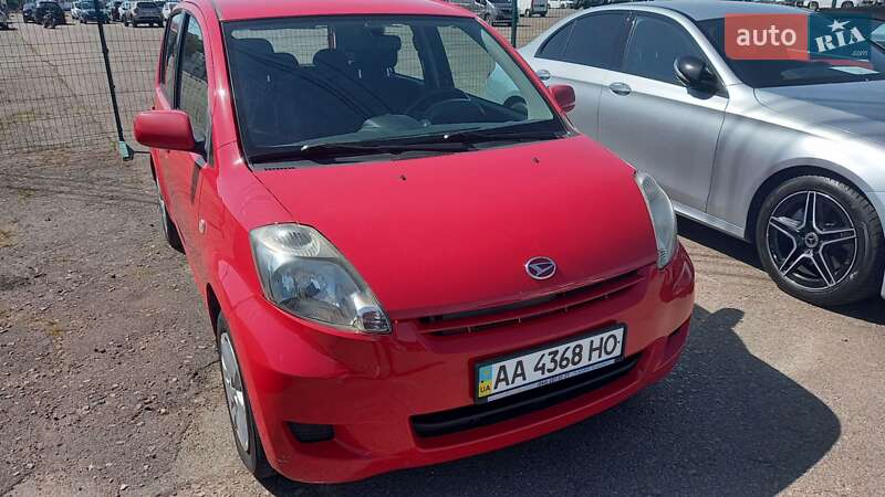 Хэтчбек Daihatsu Sirion 2008 в Киеве