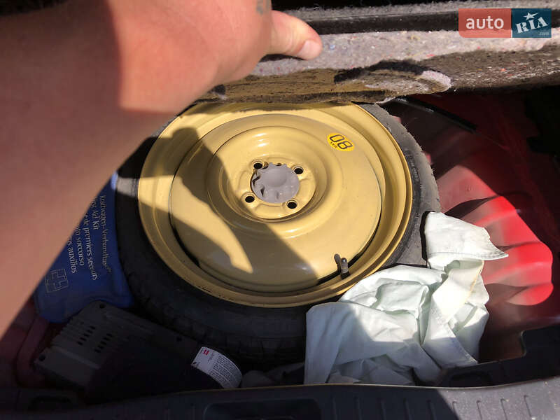 Хэтчбек Daihatsu Sirion 2010 в Ровно