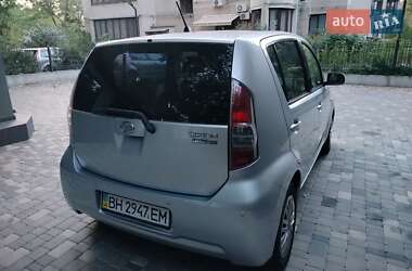 Хэтчбек Daihatsu Sirion 2008 в 