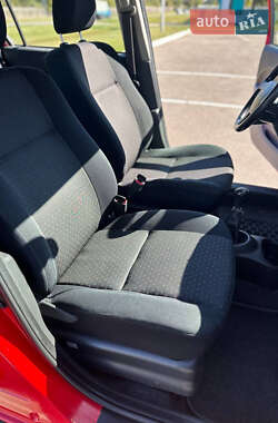 Хэтчбек Daihatsu Sirion 2008 в 