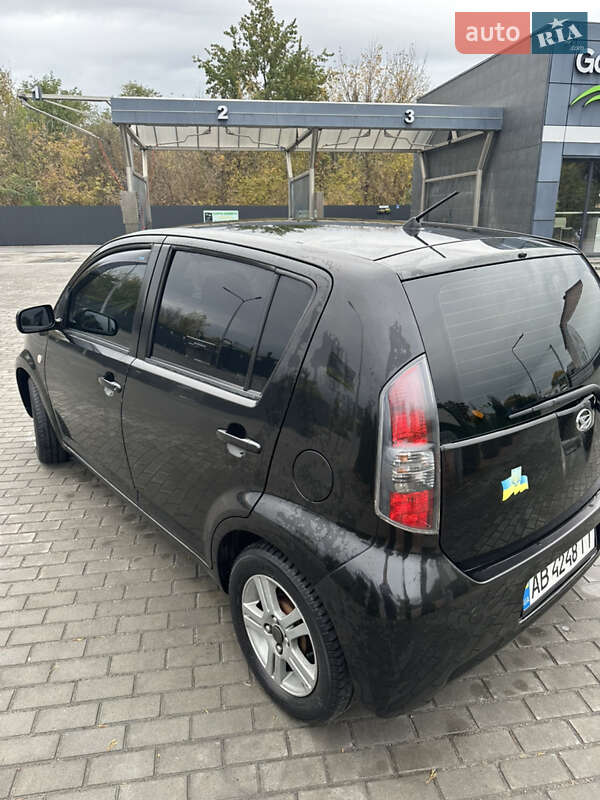 Хэтчбек Daihatsu Sirion 2008 в Киеве