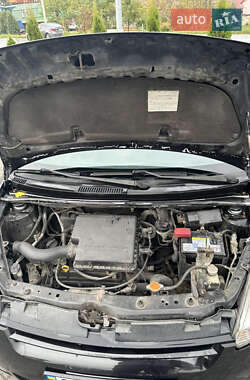 Хетчбек Daihatsu Sirion 2008 в 