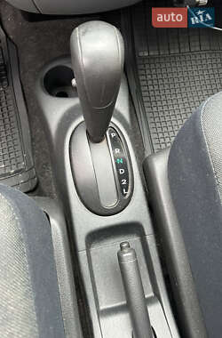 Хетчбек Daihatsu Sirion 2008 в 