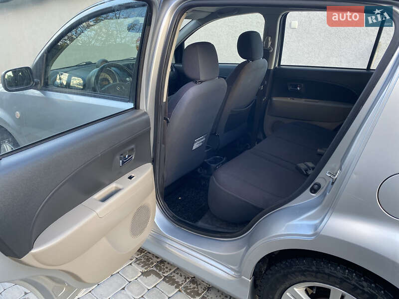 Хэтчбек Daihatsu Sirion 2007 в Виннице