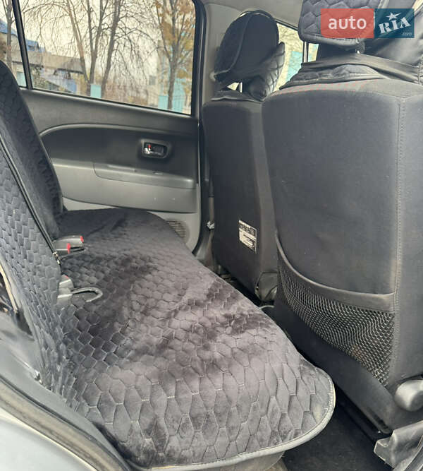 Хетчбек Daihatsu Sirion 2008 в П'ятихатках фото 15 Хетчбек Daihatsu Sirion 2008 в П'ятихатках