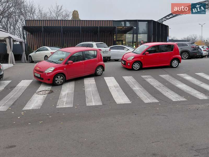 Хэтчбек Daihatsu Sirion 2008 в Киеве
