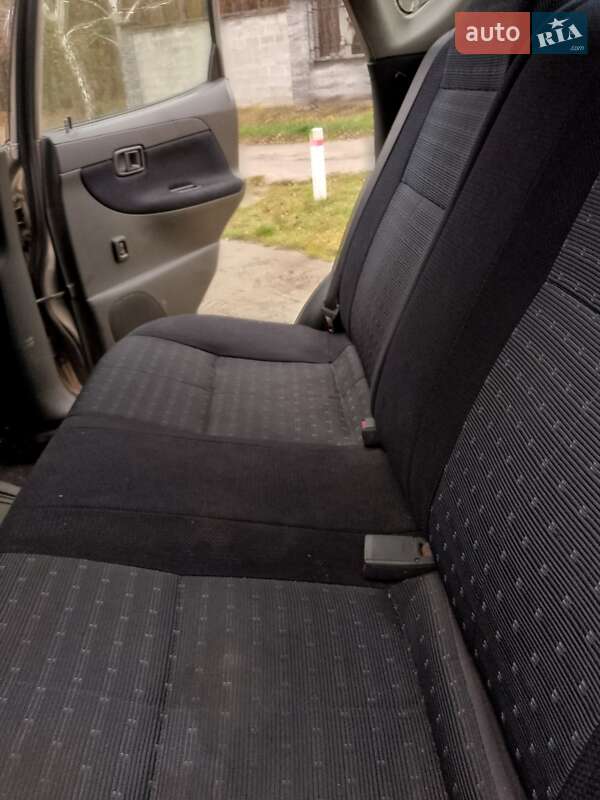 Хэтчбек Daihatsu Sirion 2003 в Киеве