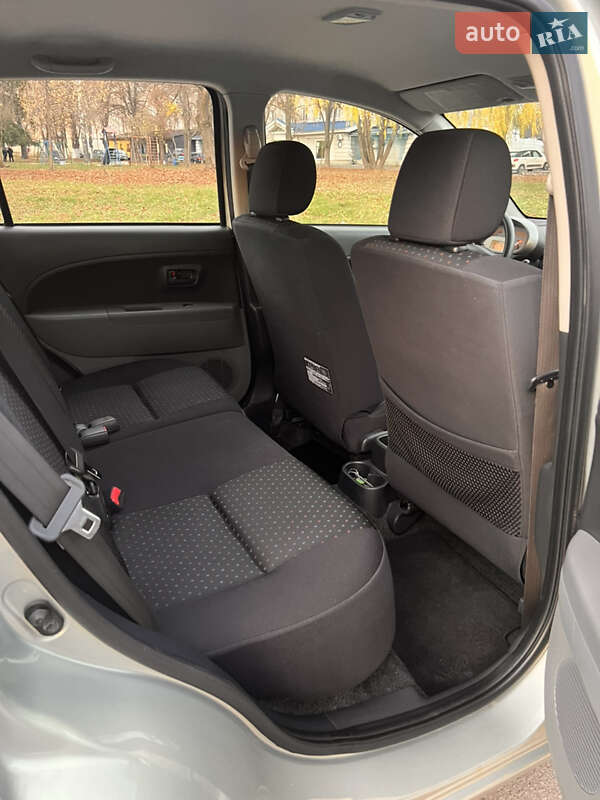Хэтчбек Daihatsu Sirion 2007 в Ровно фото 20 Хэтчбек Daihatsu Sirion 2007 в Ровно