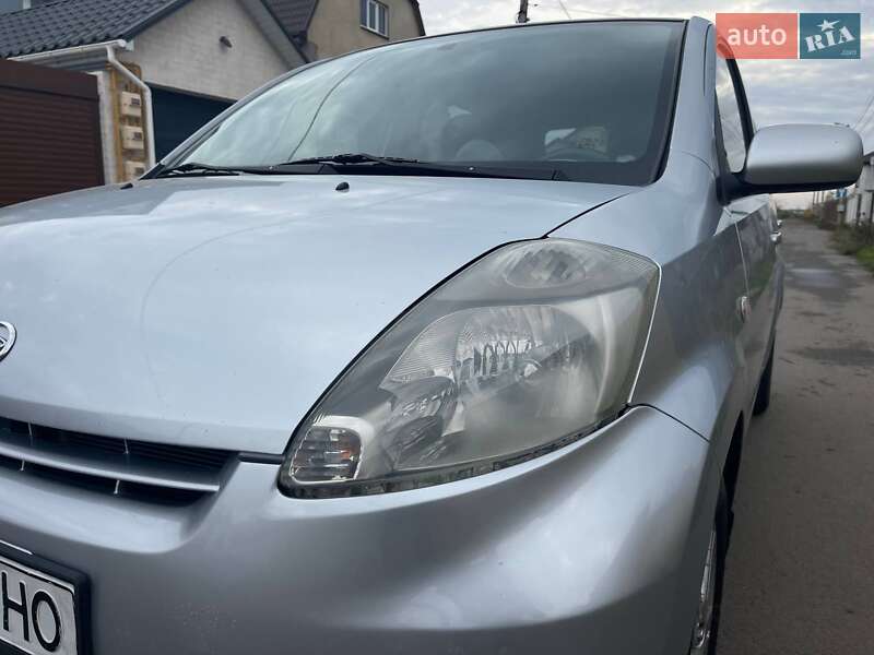 Хэтчбек Daihatsu Sirion 2006 в Одессе