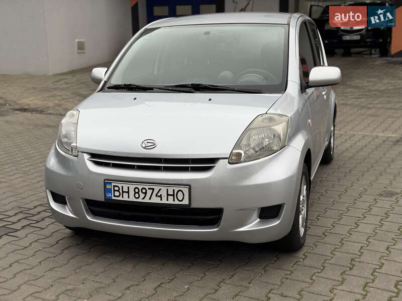 Хэтчбек Daihatsu Sirion 2006 в Одессе
