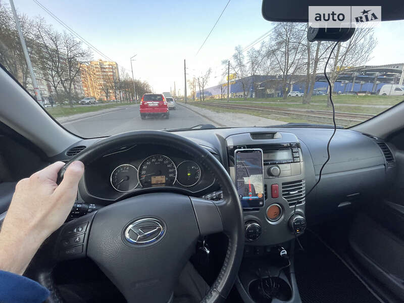 Позашляховик / Кросовер Daihatsu Terios 2012 в Києві