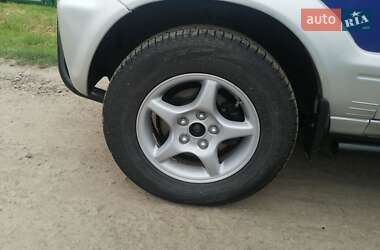 Внедорожник / Кроссовер Daihatsu Terios 2000 в 