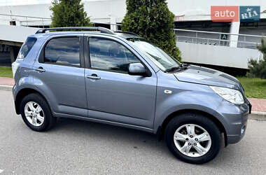 Позашляховик / Кросовер Daihatsu Terios 2010 в 