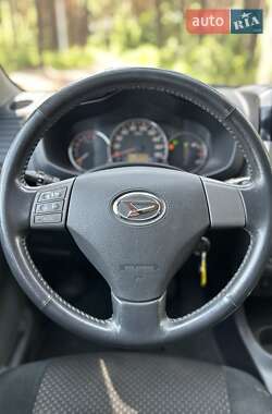 Внедорожник / Кроссовер Daihatsu Terios 2011 в 