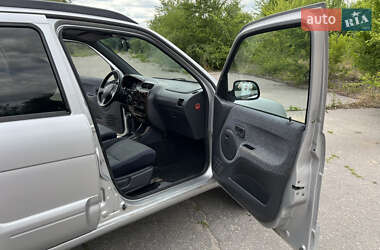 Внедорожник / Кроссовер Daihatsu Terios 2002 в 