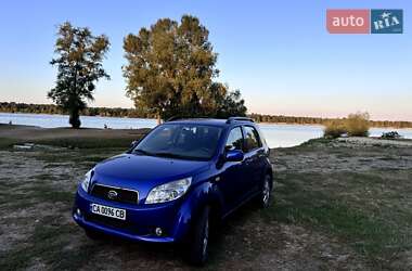 Позашляховик / Кросовер Daihatsu Terios 2008 в 
