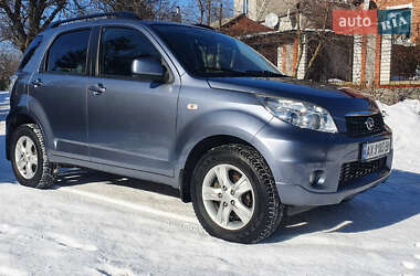 Позашляховик / Кросовер Daihatsu Terios 2011 в 